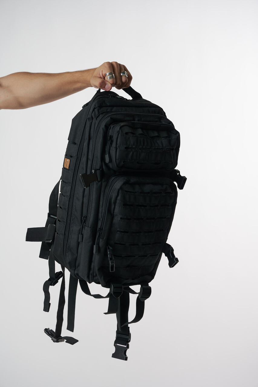 Mochila militar negra 35 Lts.